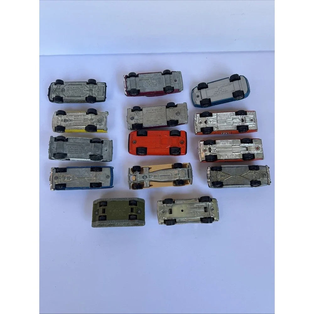 VTG Hot Wheels Super Rally Case 14 Cars Mixed Set Blackwalls Hot Wheels Matchbox